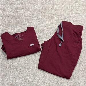 FIGS Burgundy Maroon Scrubs Set SMALL